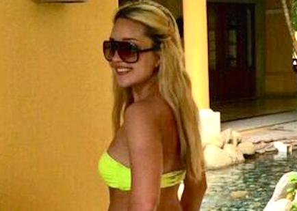 Amanda Bynes sexy bathing suits