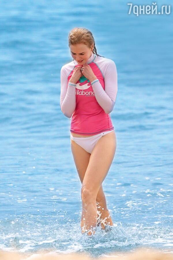 Nicole Kidman swimware