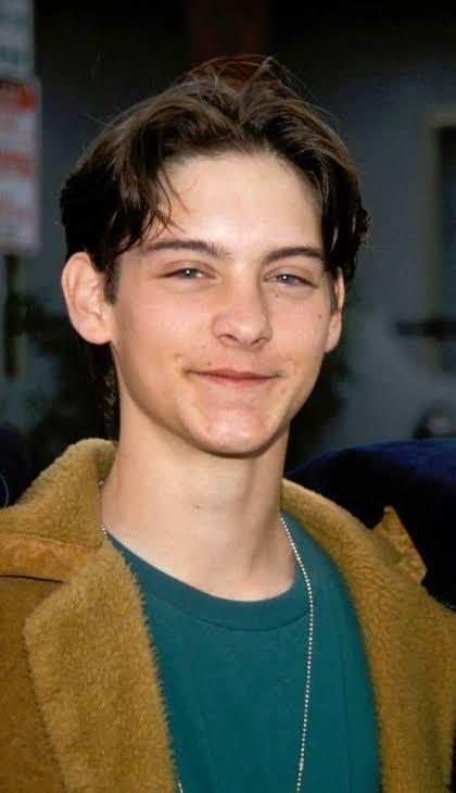 Tobey Maguire young photos