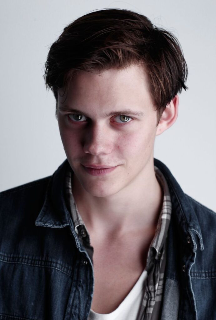 bill skarsgard young photos