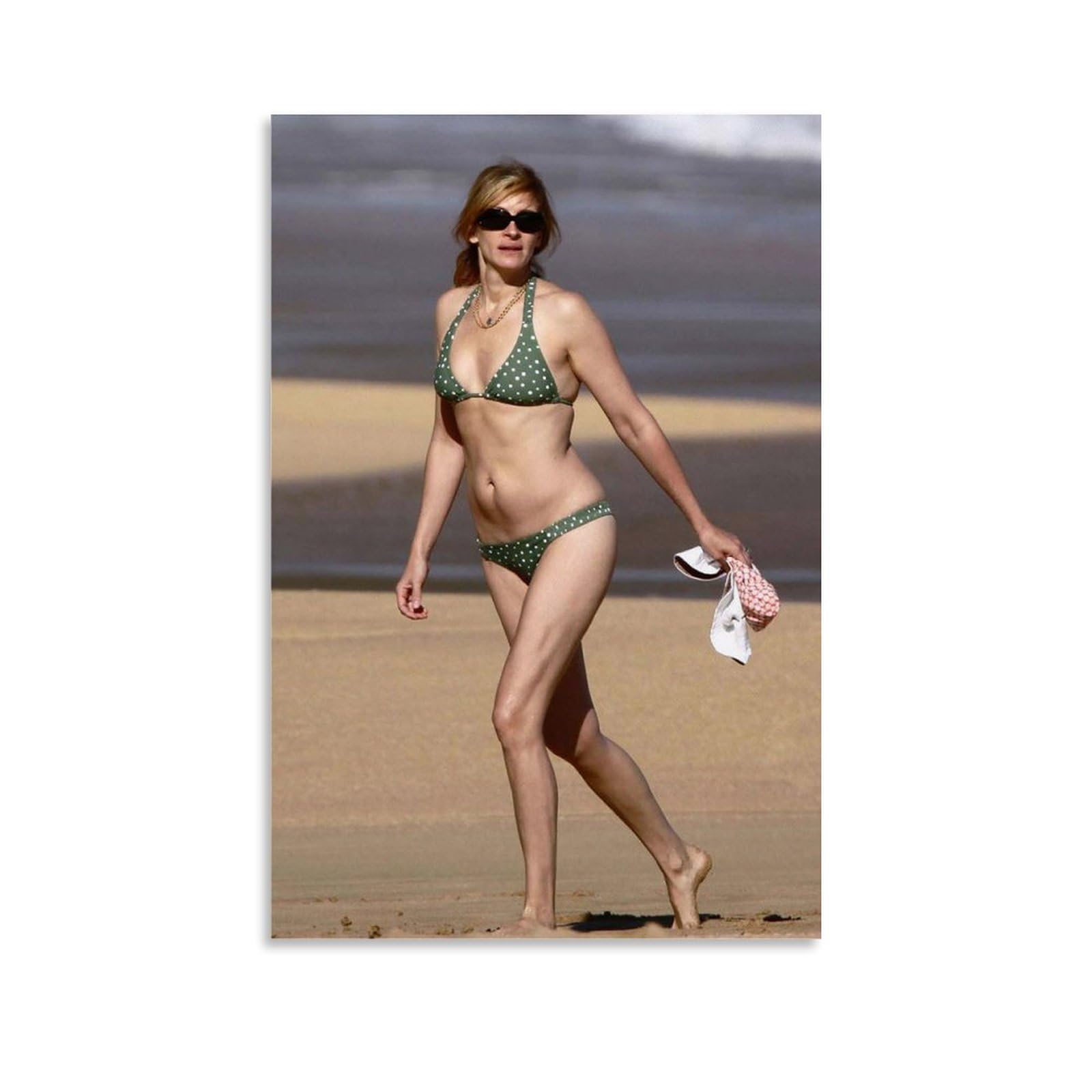 julia roberts bathing suit photos