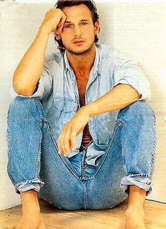 young liam neeson pics